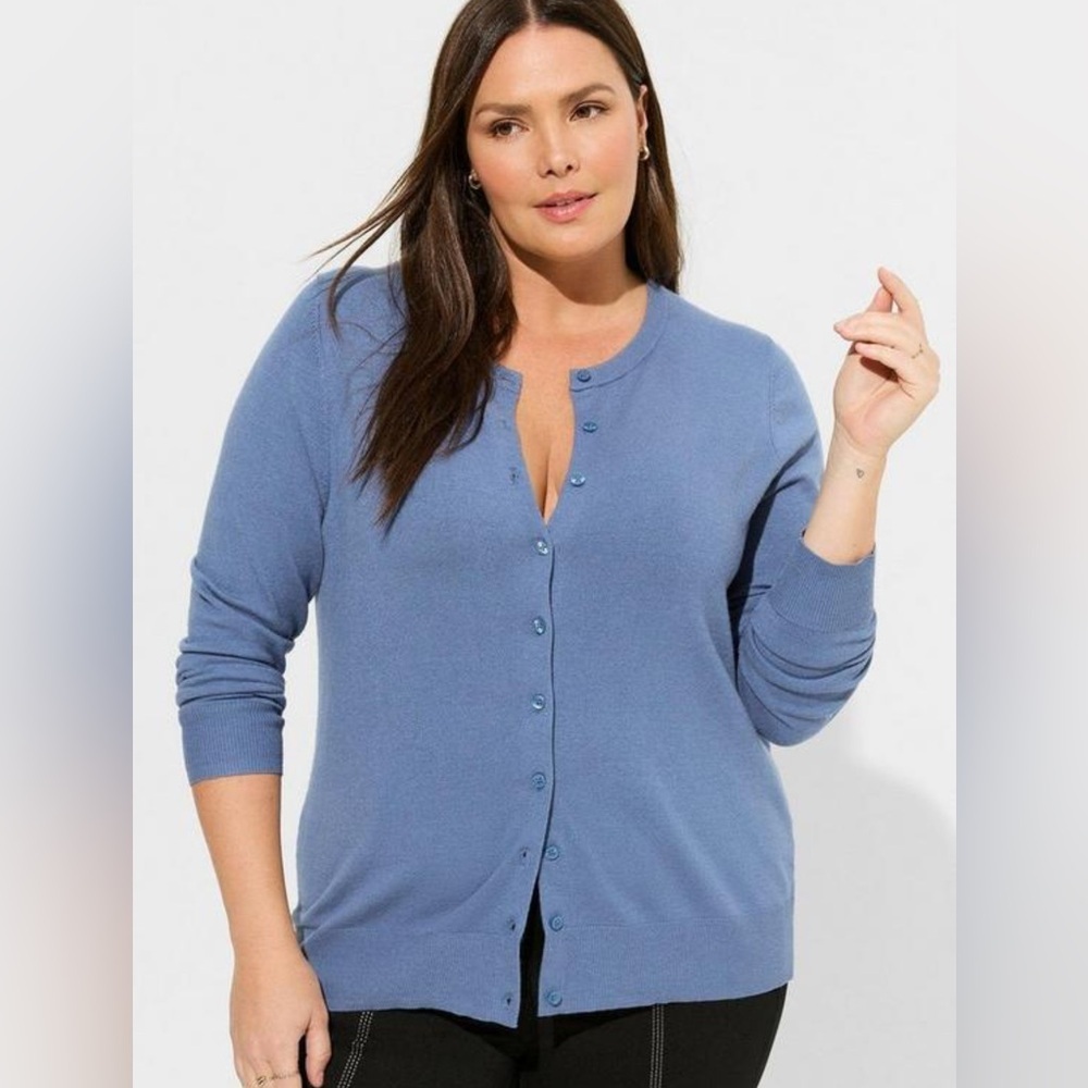 Torrid Everyday Soft Blue Crew Neck Button Cardigan Sweater Size 2 (2X) NWT